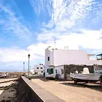 דירה Surf